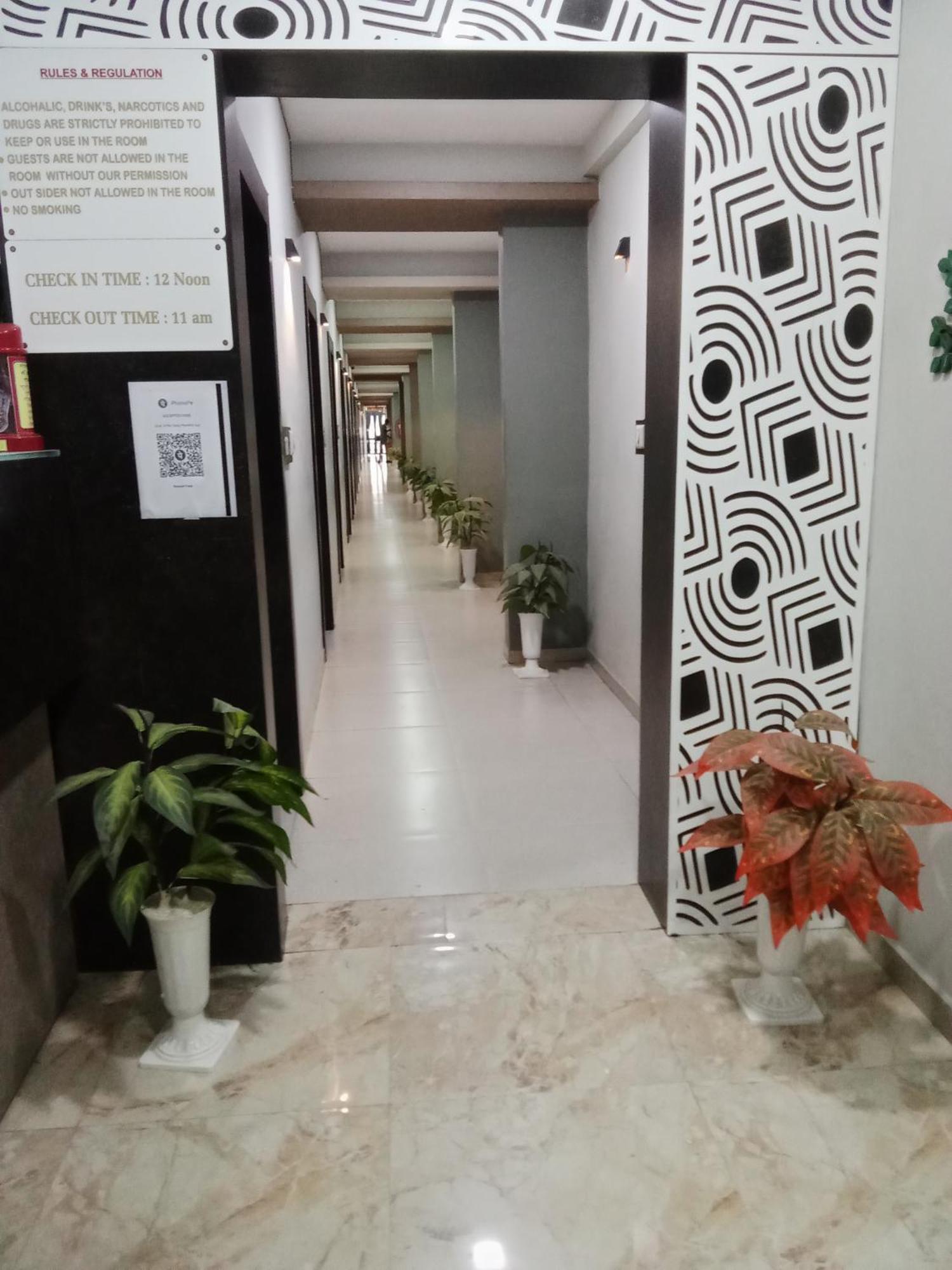 Hotel Cm Palace & Guest House & P.G Rooms Kalol Room photo