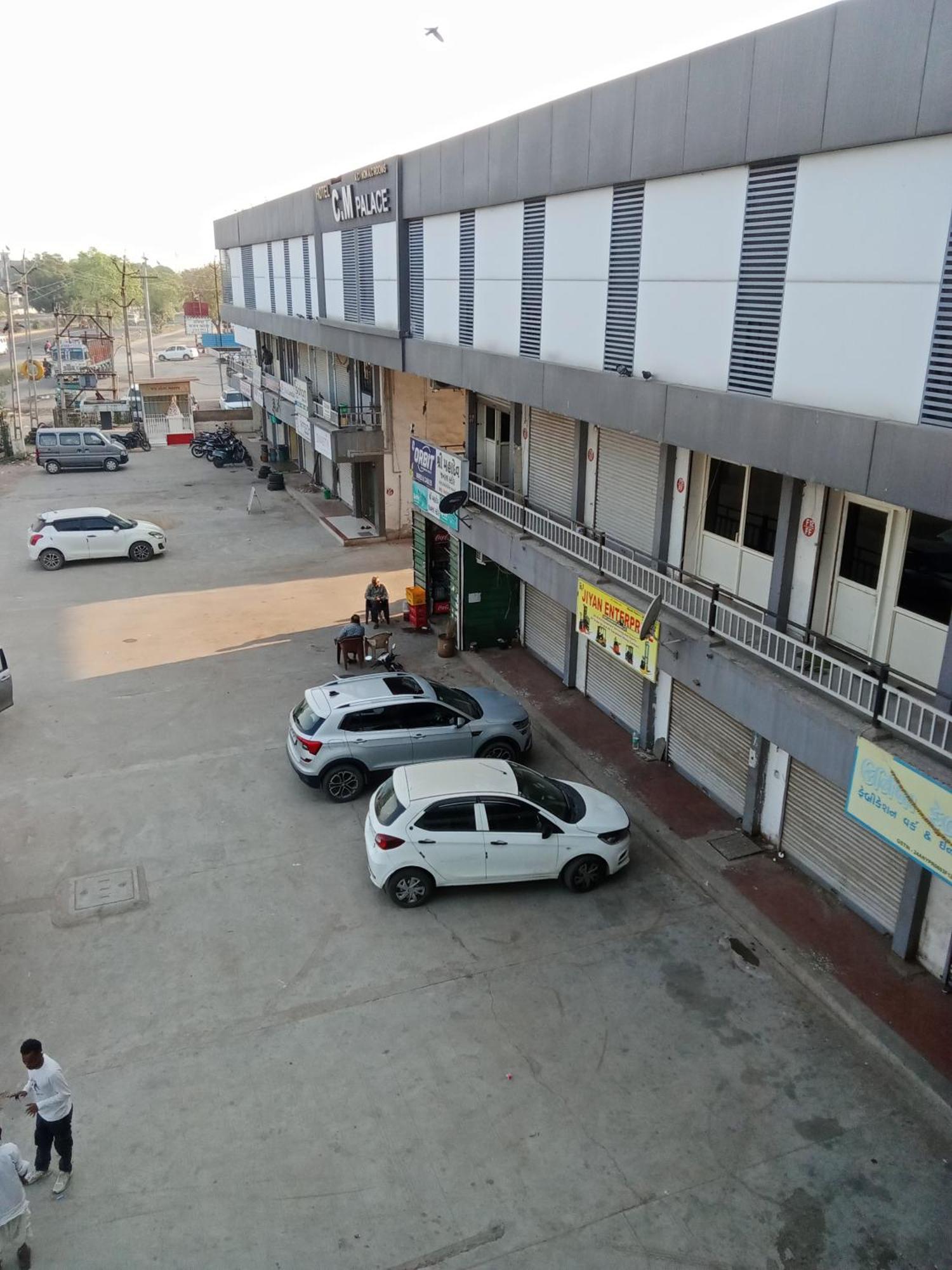 Hotel Cm Palace & Guest House & P.G Rooms Kalol Exterior photo